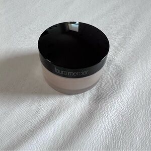 Laura Mercier translucent loose setting powder small travel